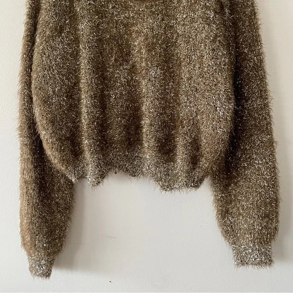 Citylux Collection Sparkly Gold Tinsel Pullover Sweater - Picture 4 of 16